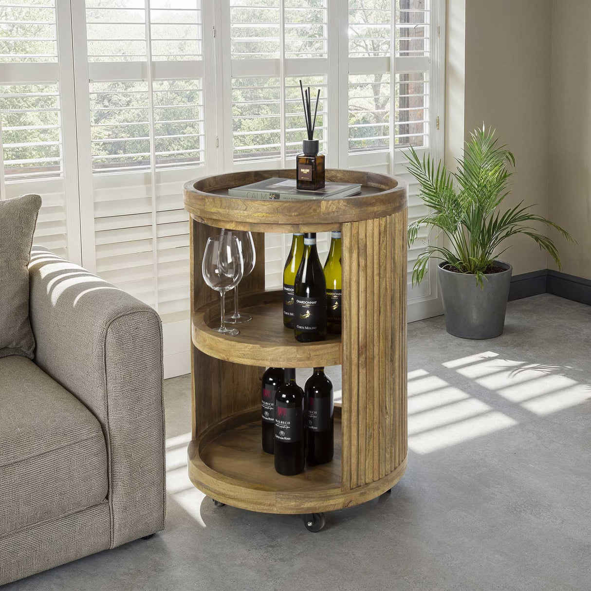 Chariot de bar Bois de manguier couleur sable sur roues