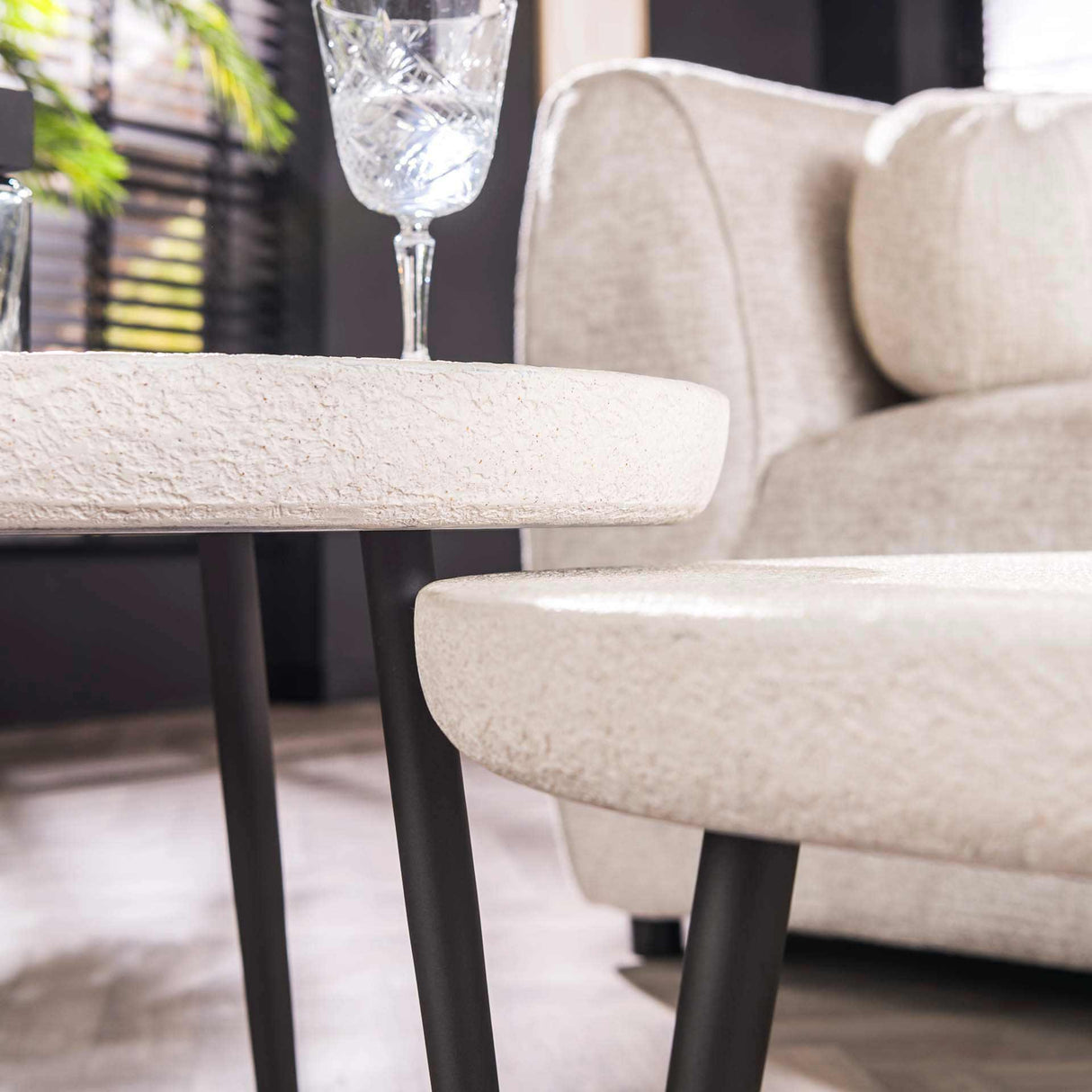 Ensemble de 2 tables basses Sylas Stone en marbre composite blanc