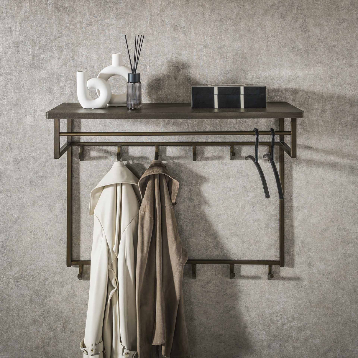 Kapstok Ferre 12-Haaks - Met Hoedenplank - Metaal Antiek Brons