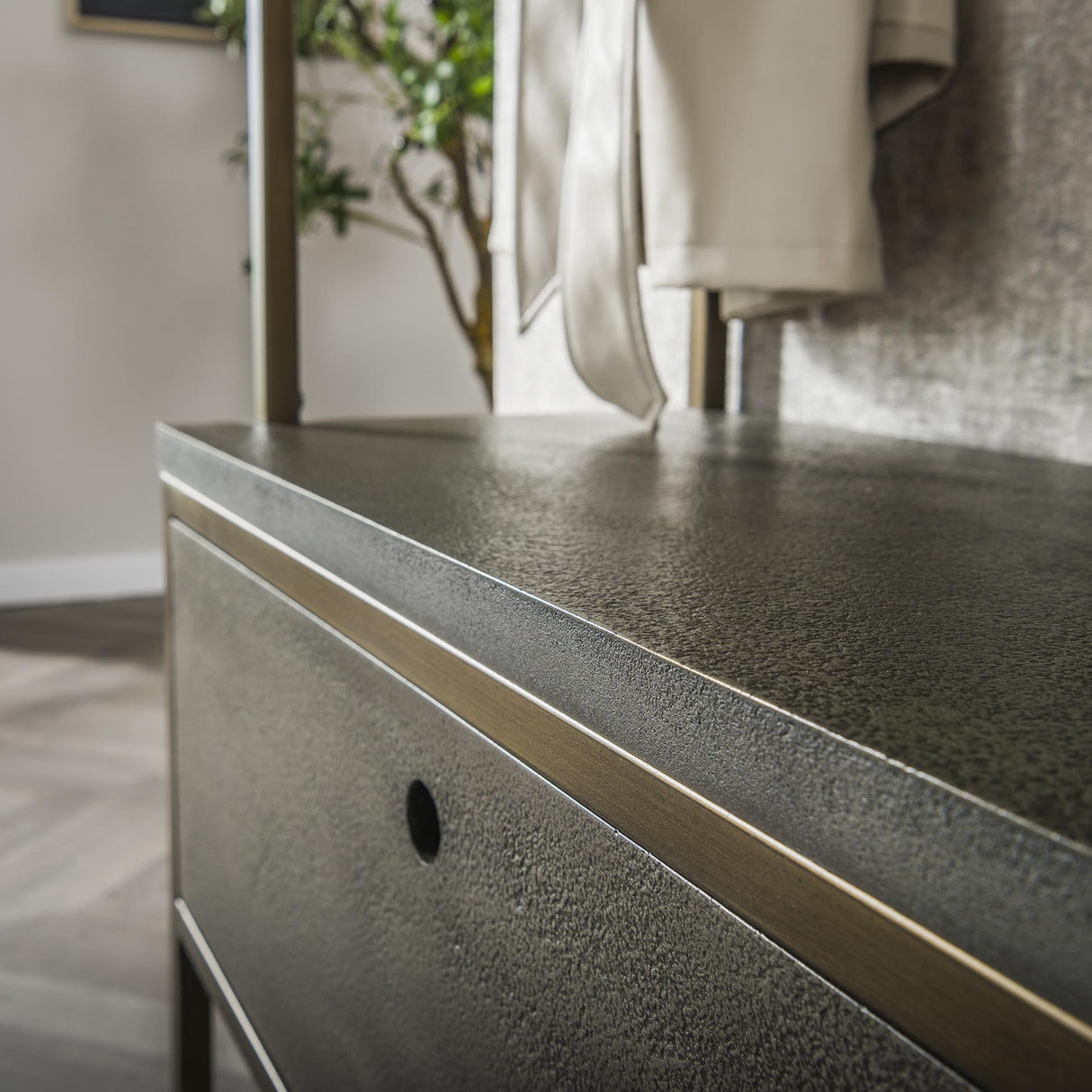 Garderobemeubel Ferre 8-haaks - Met Hoedenplank - Metaal Antiek Brons