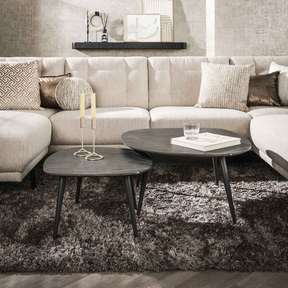 Ensemble de 2 tables basses organiques Conner aspect céramique gris