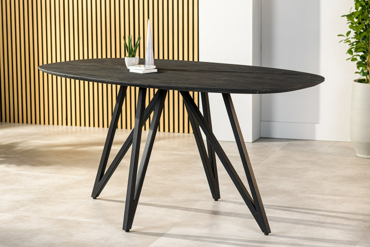 Table à manger Arlo en bois d'acacia noir danois ovale