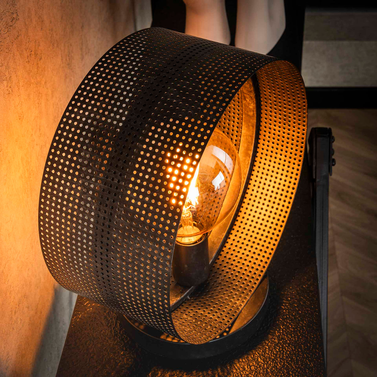 Lampe de table Fons 1-lumière ronde en métal noir