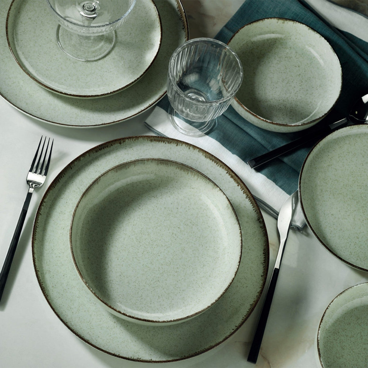 MOD24Y2730P03 Vert 100% PORCELAINE
