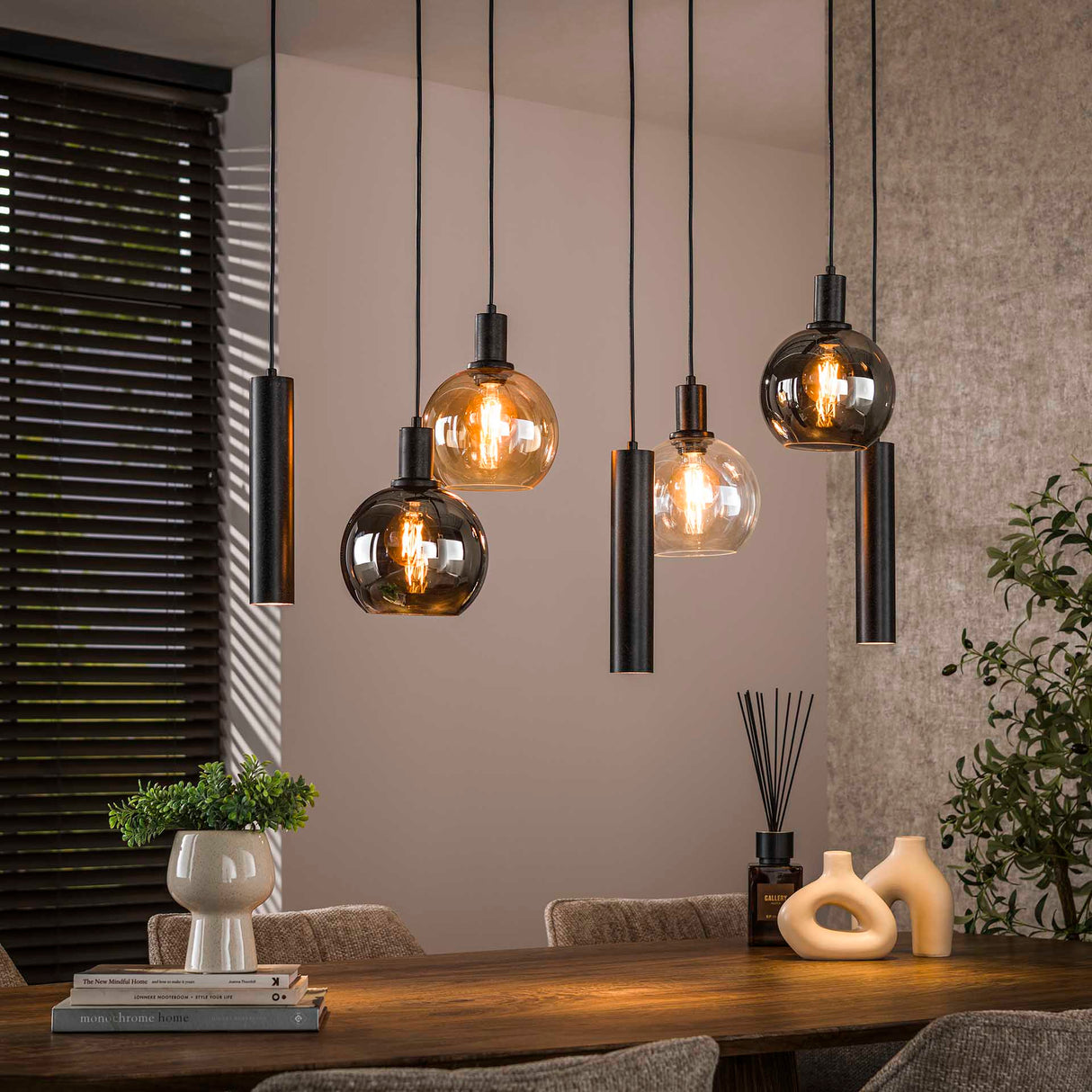 Suspension Orion 7 lumières – Métal Noir – 110 cm