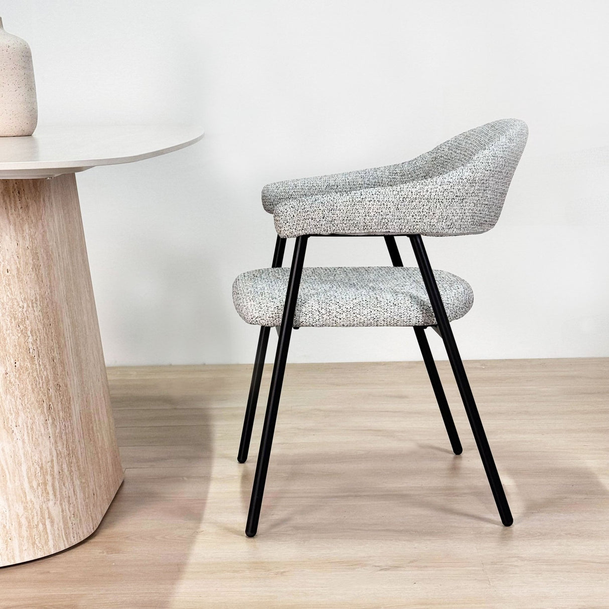 Chaise de salle à manger Bouclé Beige Lisa - Cadre Noir