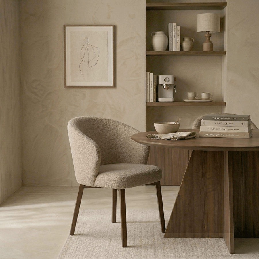 Chaise de salle à manger bouclette couleur sable Taro - cadre aspect noyer - Japandi