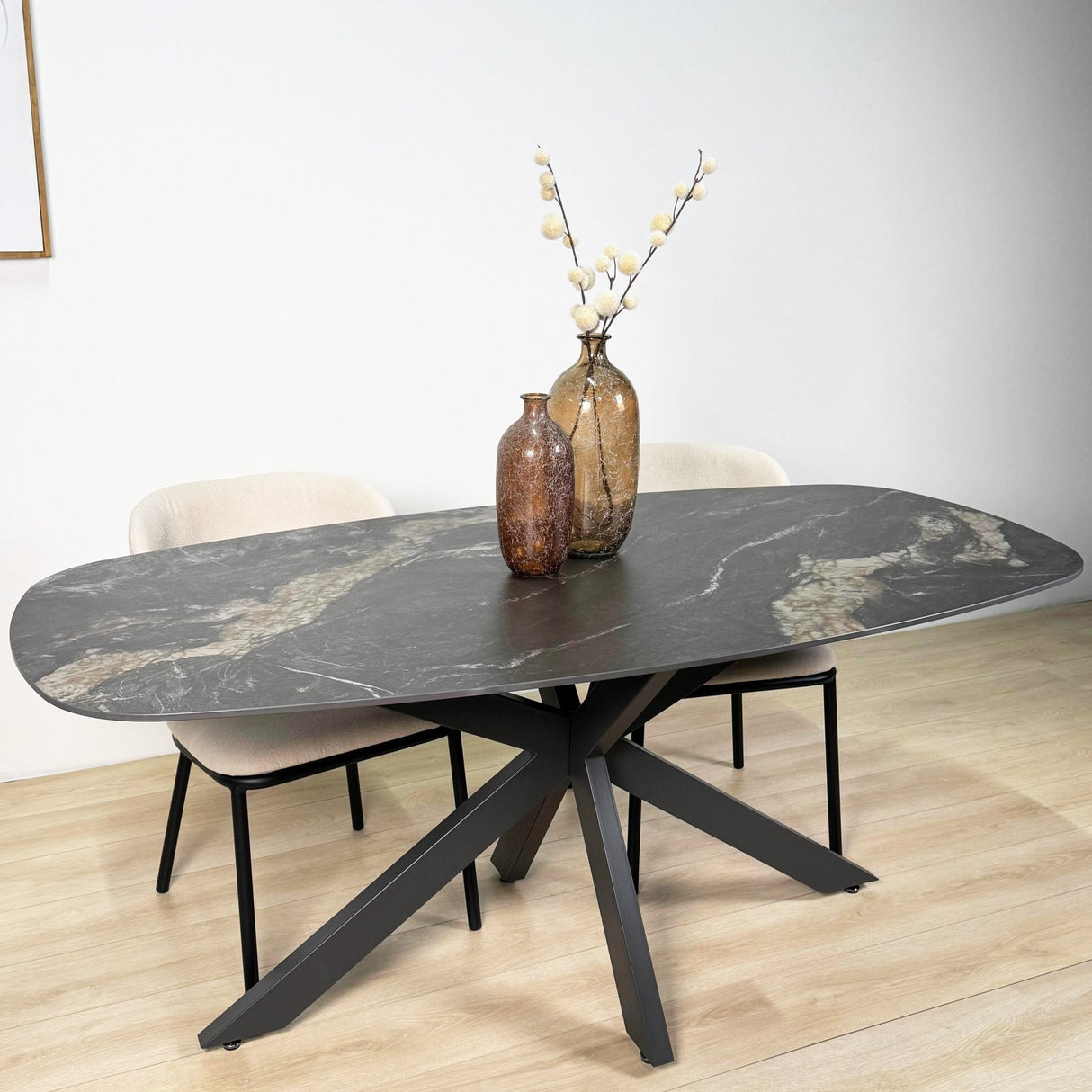 Table à manger Dolore 180x90 cm Danois Ovale Effet Marbre Noir