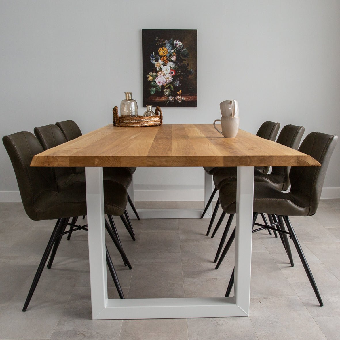 Table à manger Revi en chêne - Forme de tronc d'arbre - Pied en U blanc