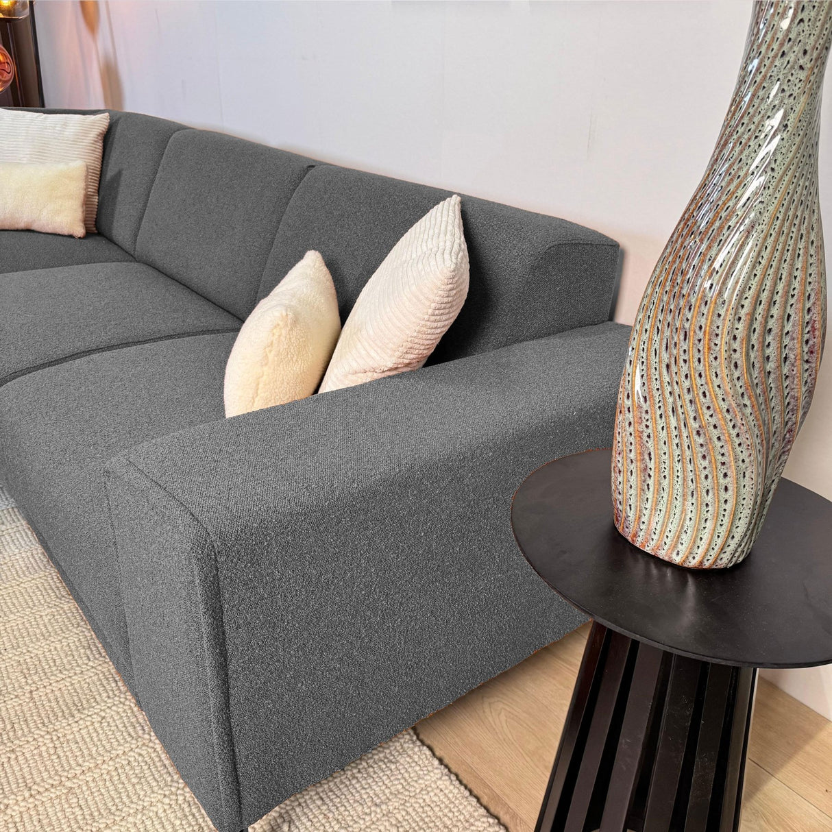 Hoekbank grijs bouclé stof Maël - links