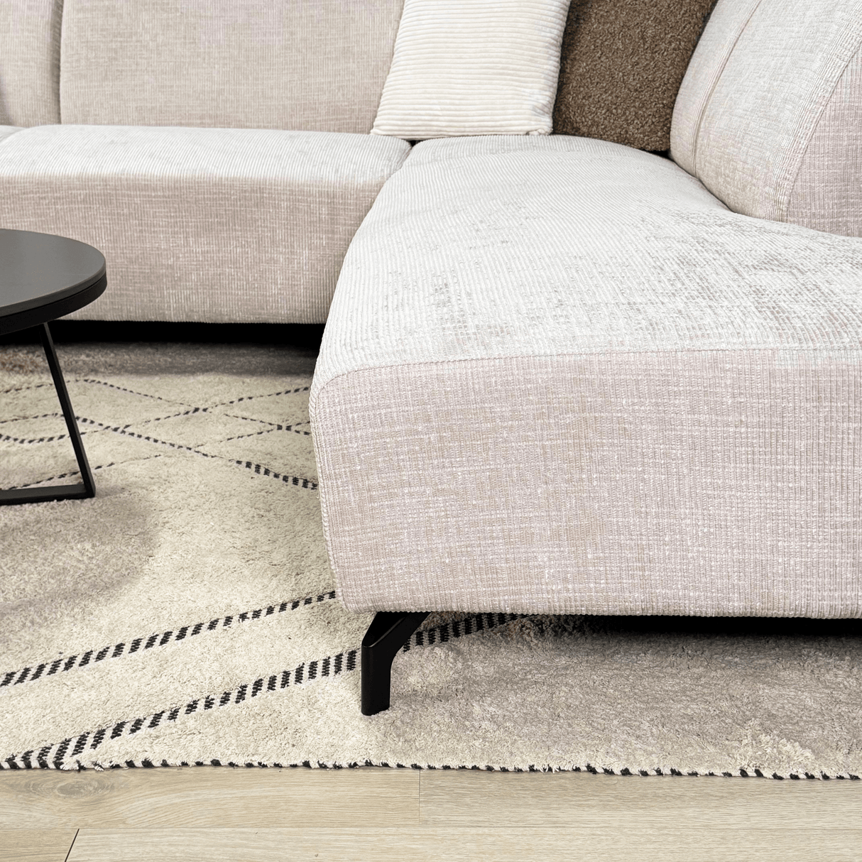 Canapé d'angle avec chaise longue en tissu chenille beige Manon - droit