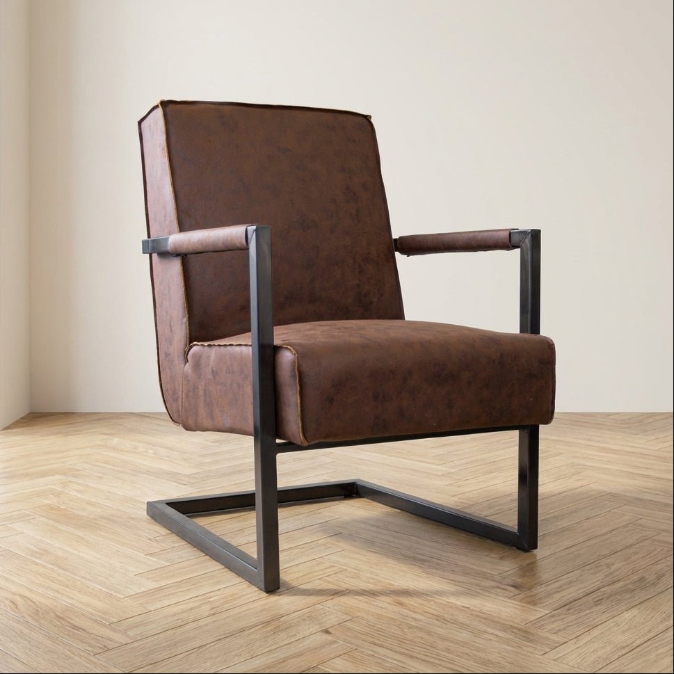 Industriële leren fauteuil bruin Tiger sfeerfoto in modern interieur