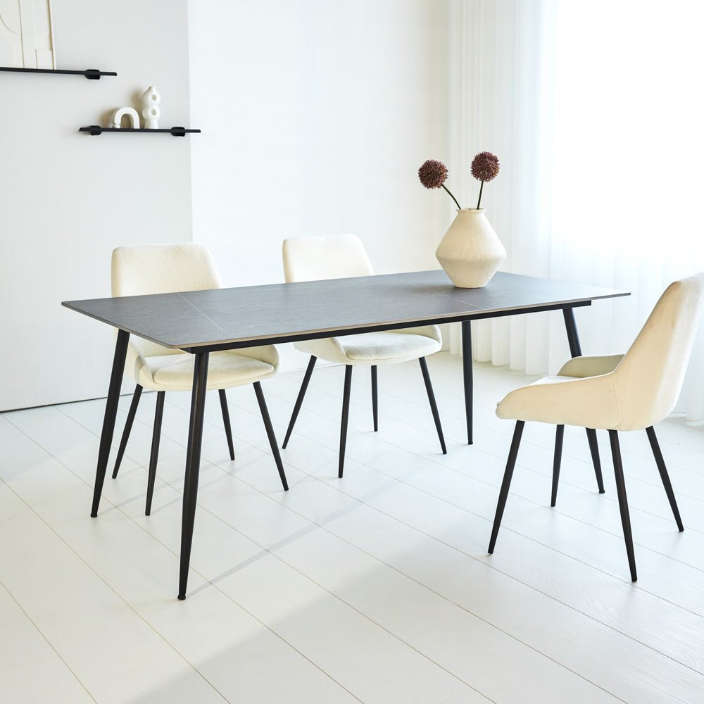 Table à manger Jules Gray Dimehouse Gris LxlxH 78x27x10 Pierre frittée Photo d'ambiance vue de face diagonale