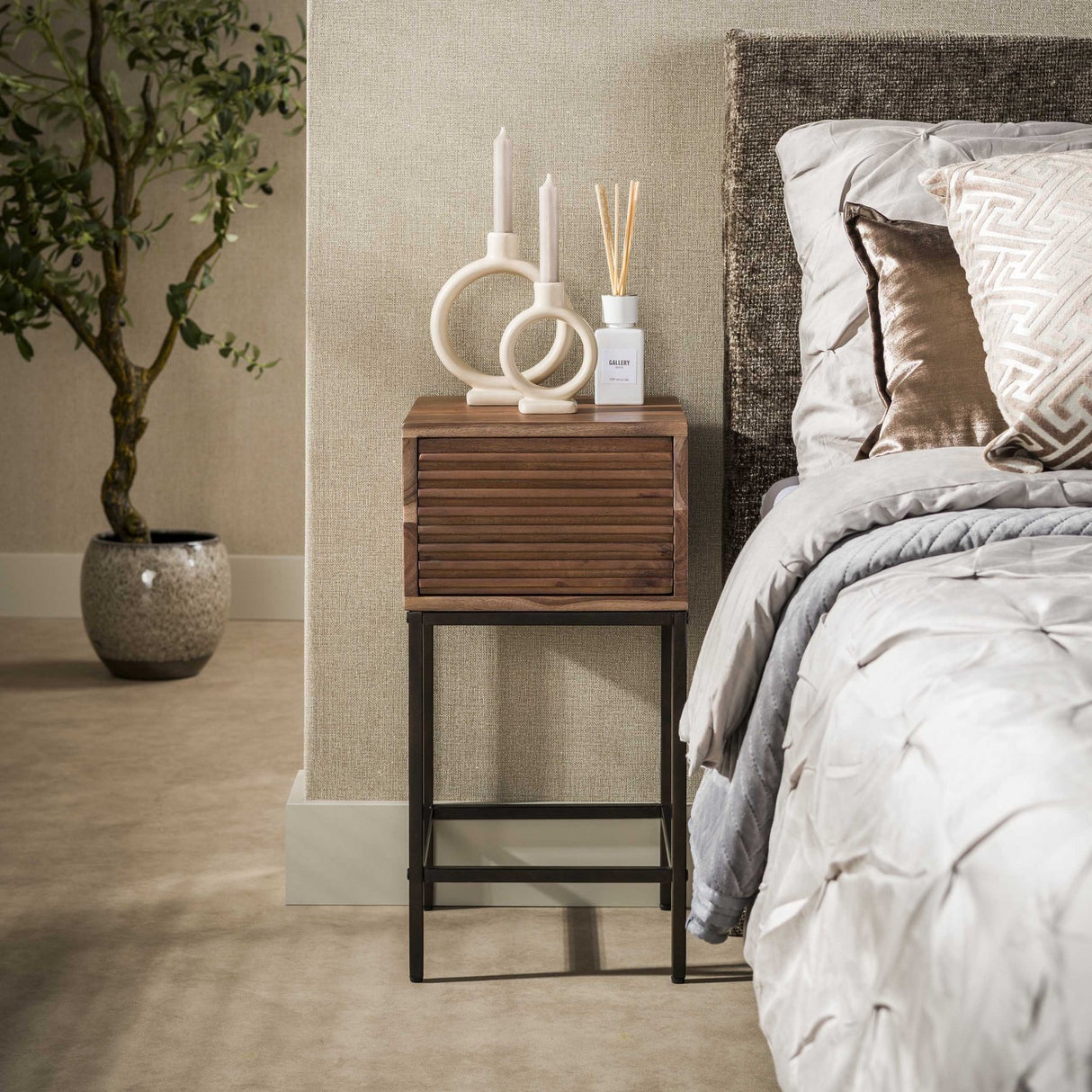 Nachtkastje met 1 lade bruin acaciahout Lani