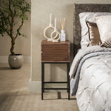 Nachtkastje met 1 lade bruin acaciahout Lani