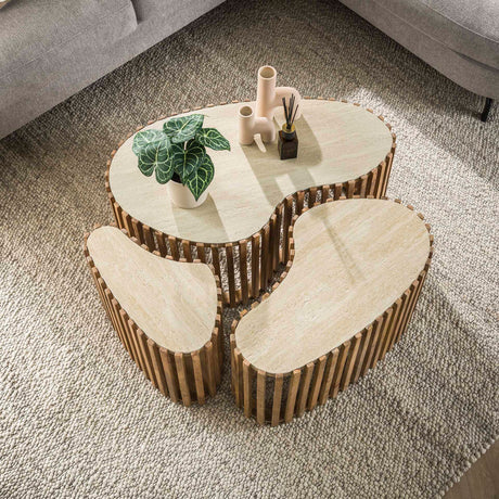 Ensemble de 3 tables basses en forme de vent nière en travertin massif en mango sable 