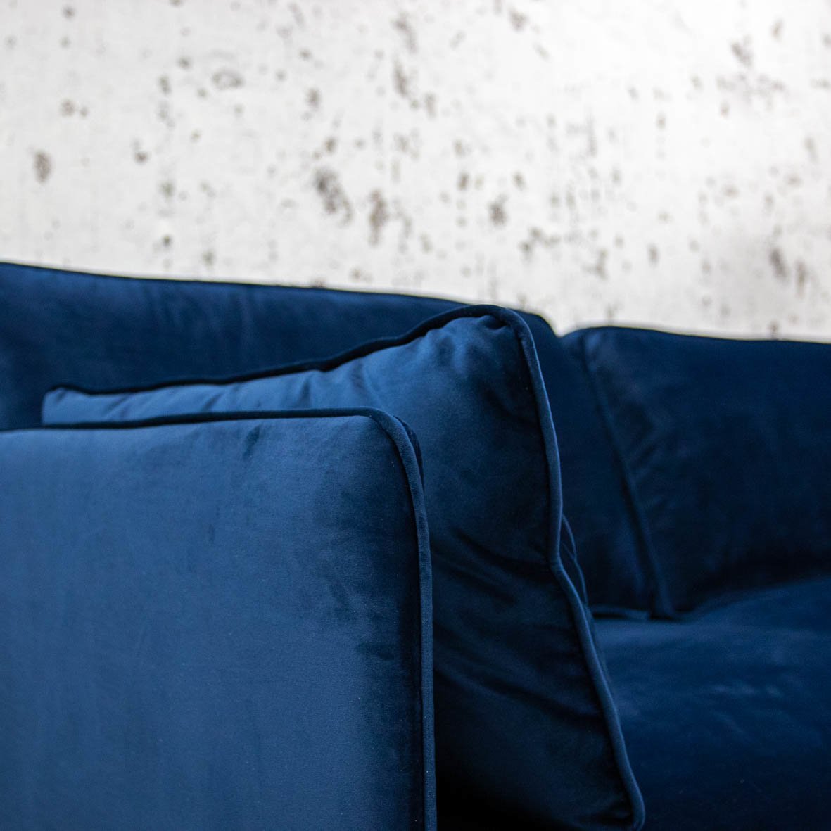 Bank Peppin DH Interior Blauw LxBxH 170x91x56 Stof Sfeerfoto detail