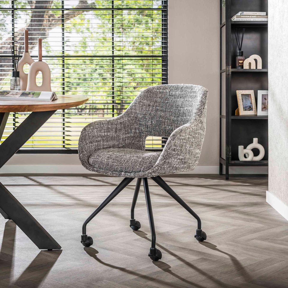 Chaise de salle à manger avec roulettes Springo pivotante en tissu gris acier 