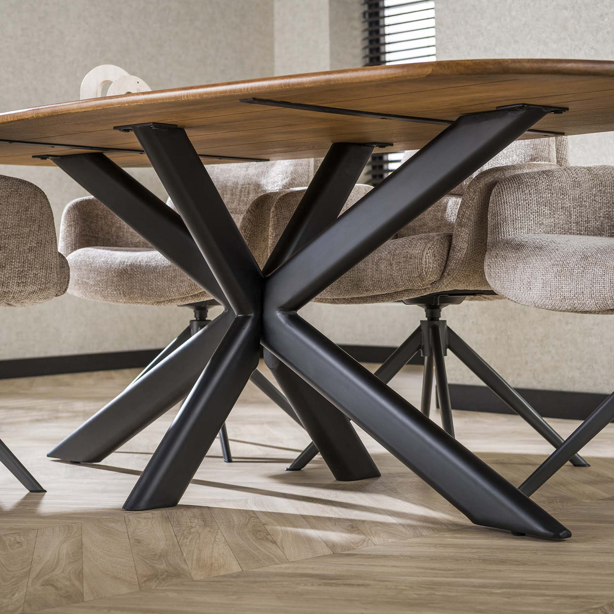 Deens Ovale Eettafel Cody Mangohout 180 cm