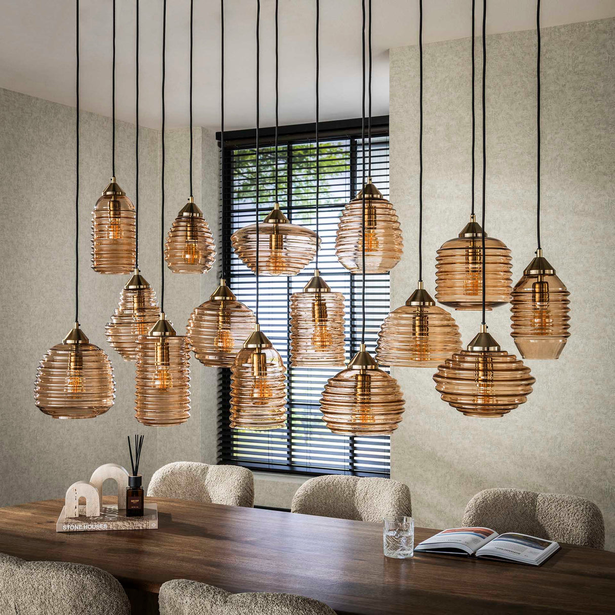 Hanglamp Mali 15-lichts geribbeld glas amberkleurig