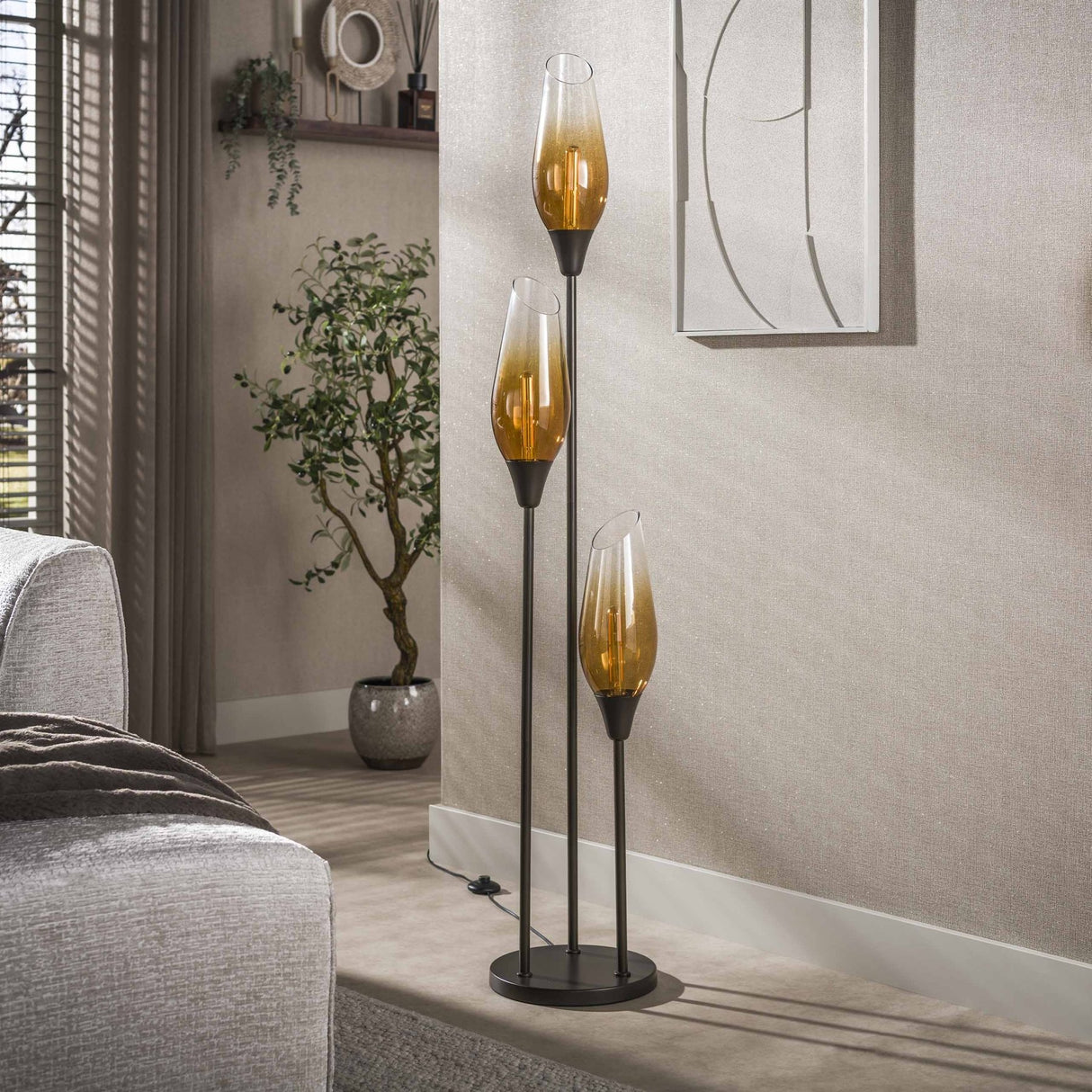 Lampadaire Cocoon en marron sienne