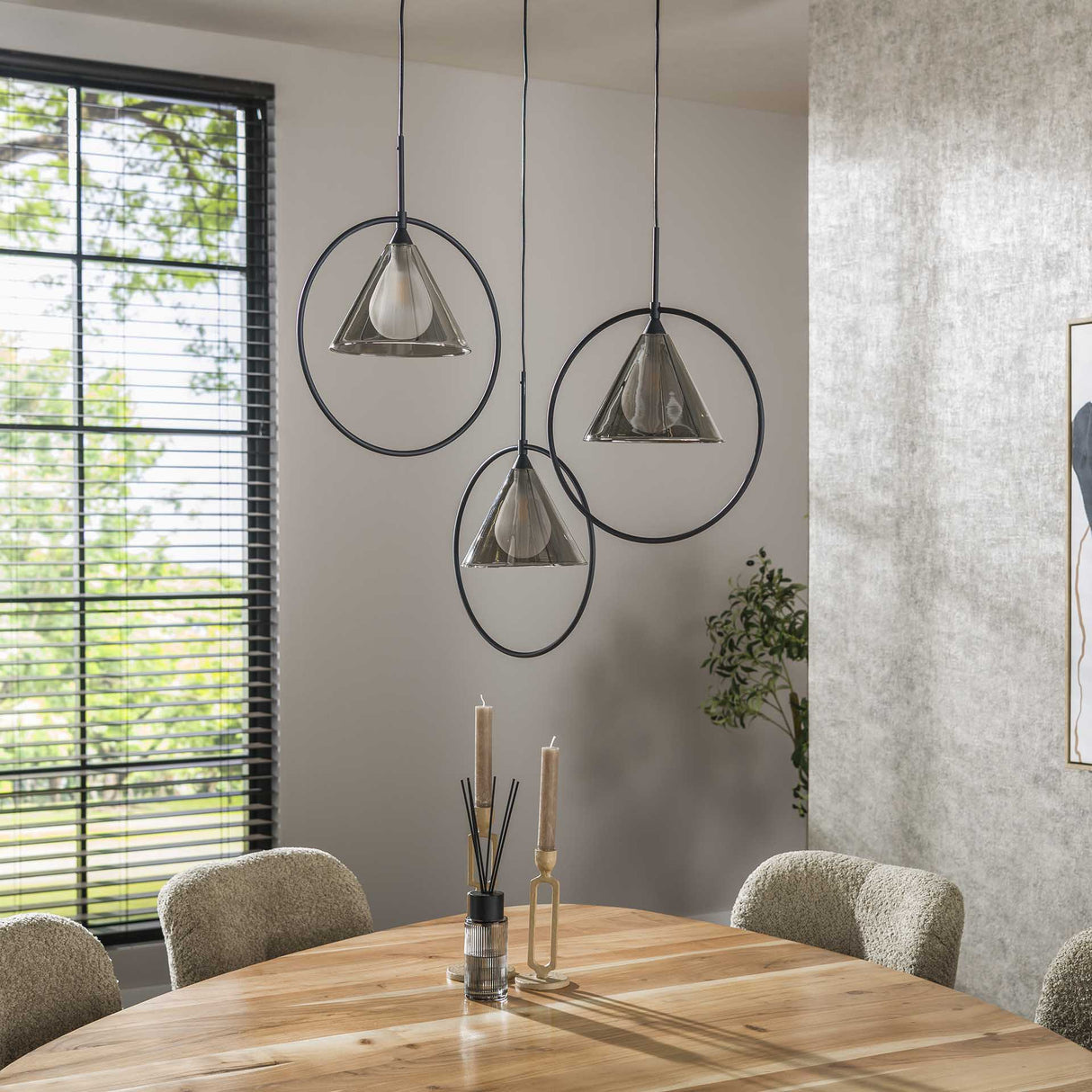 Suspension Niaz 3 lumières abat-jour conique en verre fumé gris 