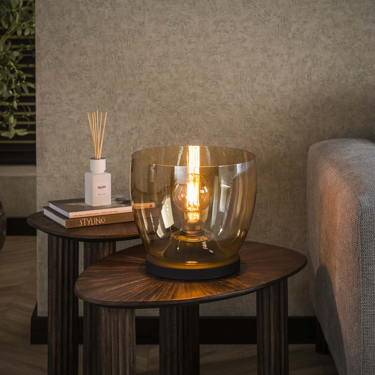 Lampadaire Dain UP L Verre couleur ambre 