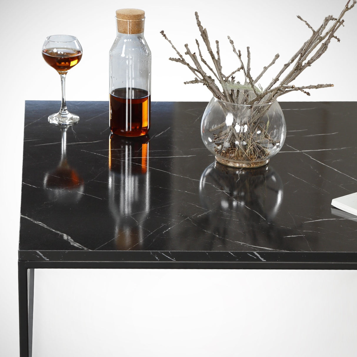 Table basse carrée 75x75 cm Pola - Aspect marbre noir en mélamine 
