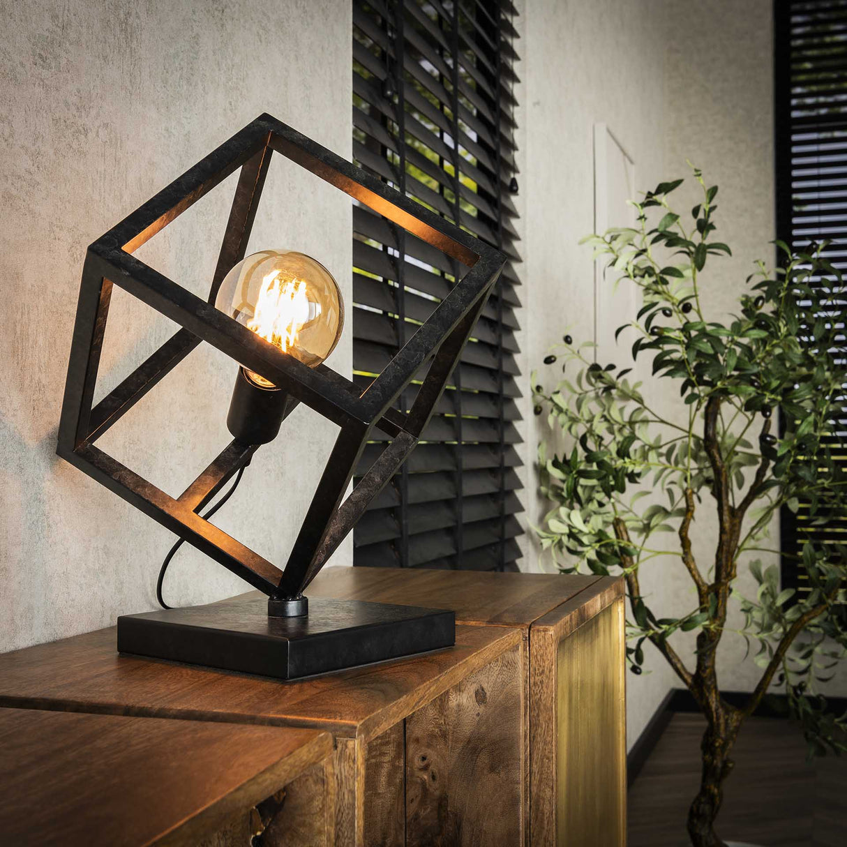 Lampe de table Drew cube noir 