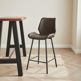 Beau Industriële Barkruk Taupe Kunstleer – 67 cm Zithoogte - Zonder Armleuningen sfeerfoto in modern interieur