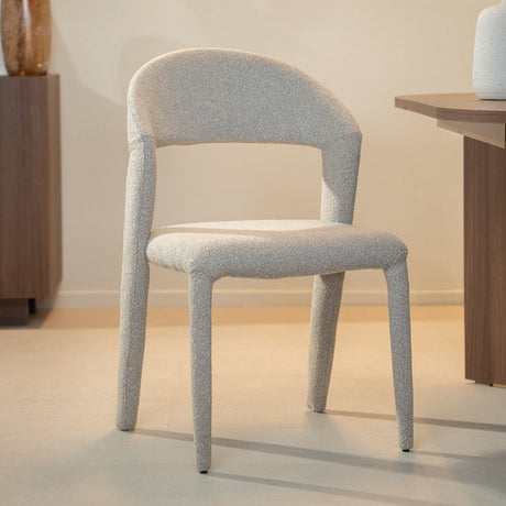 Eetkamerstoelen-Eetkamerstoel zandkleur bouclé Yumi - Japandi - volledig gestoffeerd-Dimehouse