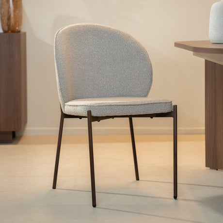 Eetkamerstoelen-Eetkamerstoel bouclé zandkleur Jiro - walnootlook frame - Japandi-Dimehouse