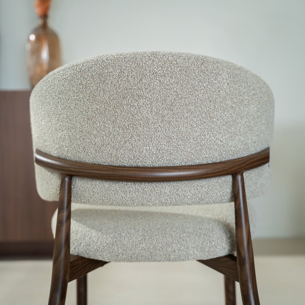 Eetkamerstoelen-Japandi Eetkamerstoel Yuka Zand - Walnootlook Frame-Dimehouse