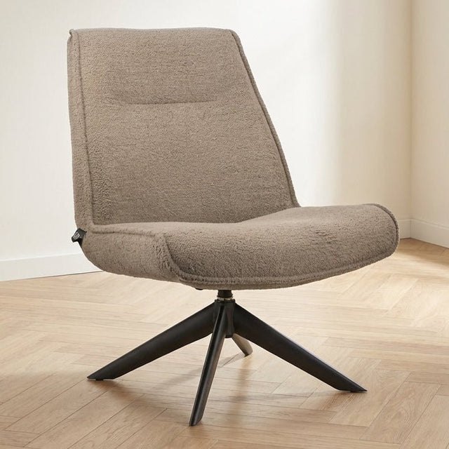 Draaibare fauteuil Marijn teddy taupe sfeerfoto in modern interieur