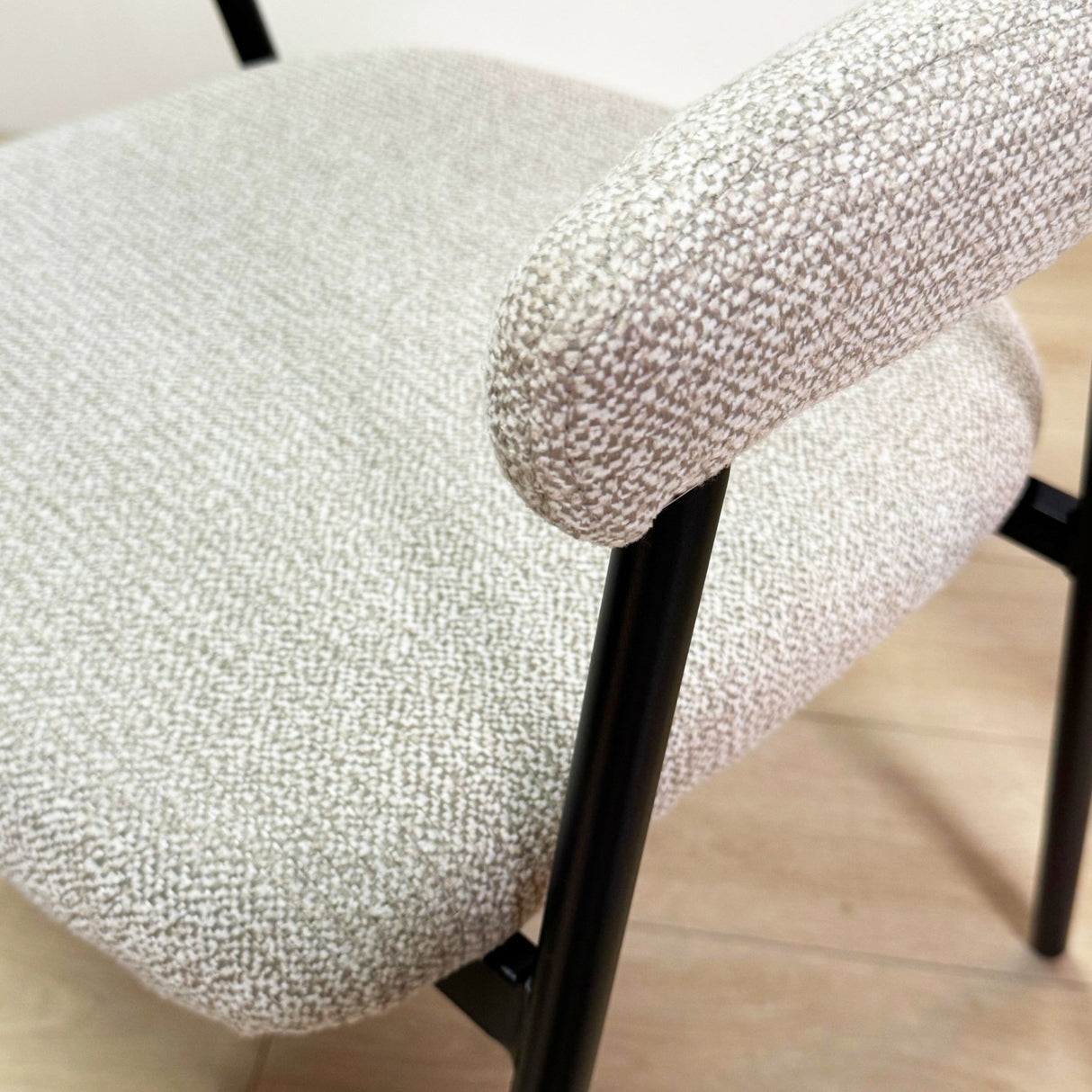 Chaise de salle à manger Set de 4 Bouclés Beige Lisa - Cadre Noir 