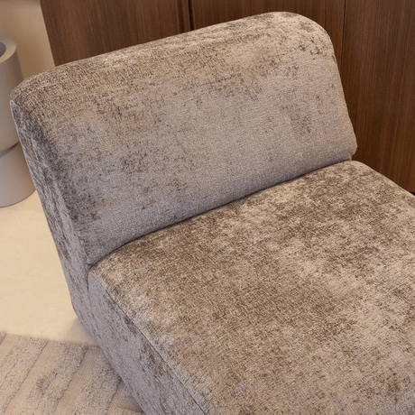 Fauteuils-Fauteuil taupe chenille stof Shane-Dimehouse