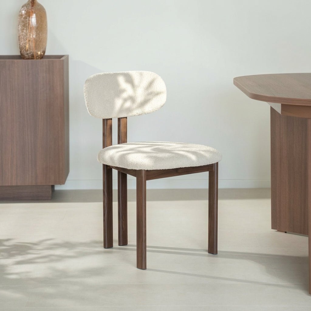 Eetkamerstoelen-Japandi Eetkamerstoel Miyo Bouclé Beige - Walnootlook Frame-Dimehouse