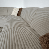 Canapé d’angle Gavi en tissu côtelé ultra doux beige – méridienne à gauche