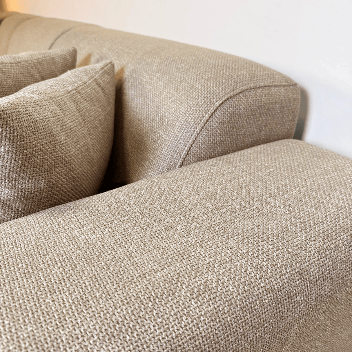 Canapé d'angle Moby Beige avec salon compact et tissu recyclé - Gauche 