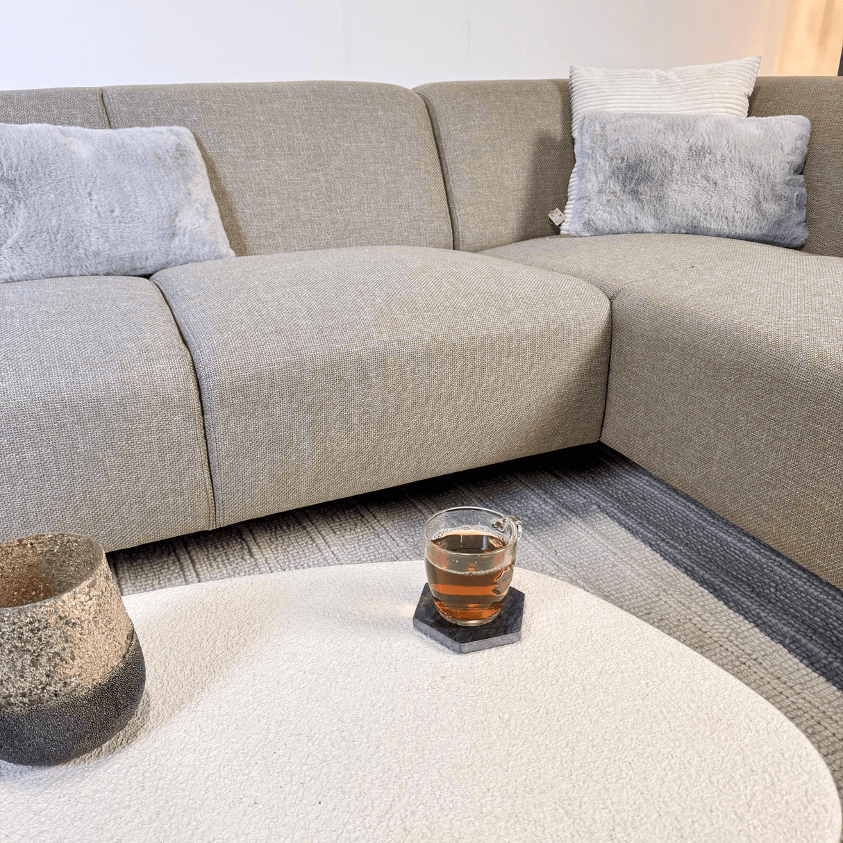 Canapé d'angle Moby Beige avec salon compact et tissu recyclé - Droit 