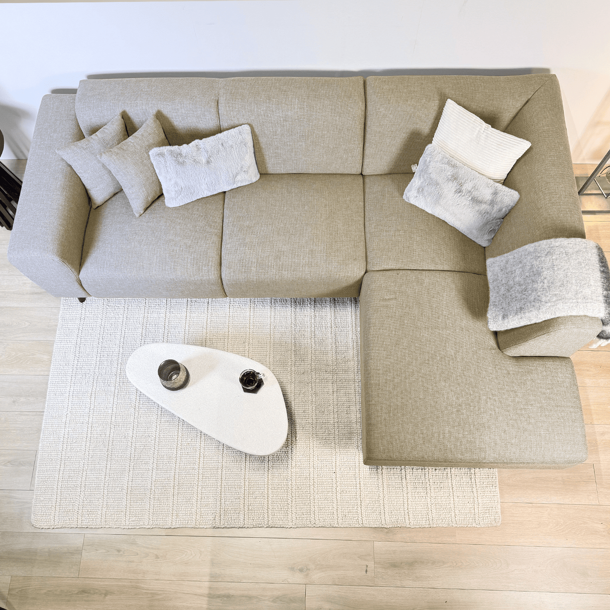 Canapé d'angle Moby Beige avec salon compact et tissu recyclé - Droit 