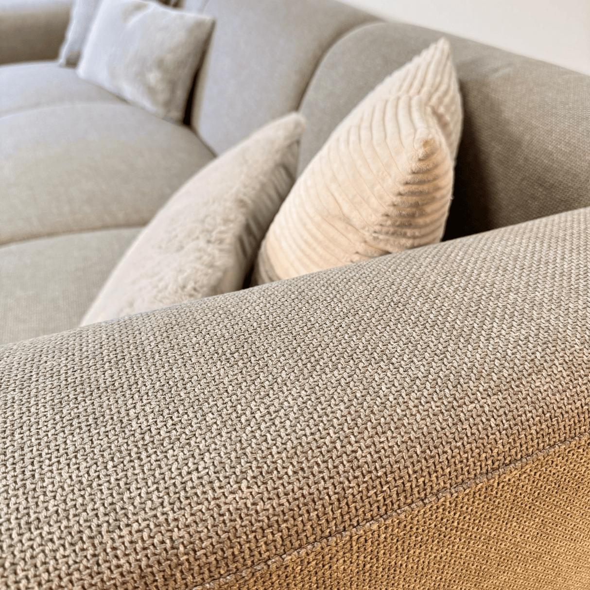 Canapé d'angle Moby Beige avec salon compact et tissu recyclé - Droit 