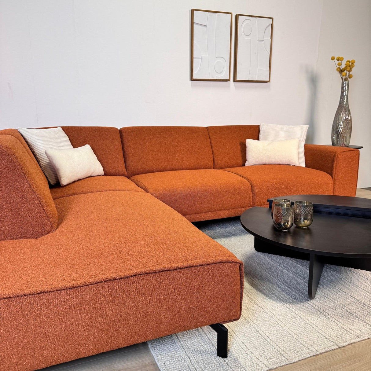 Hoekbank Maël bouclé stof in terracotta kleur - links