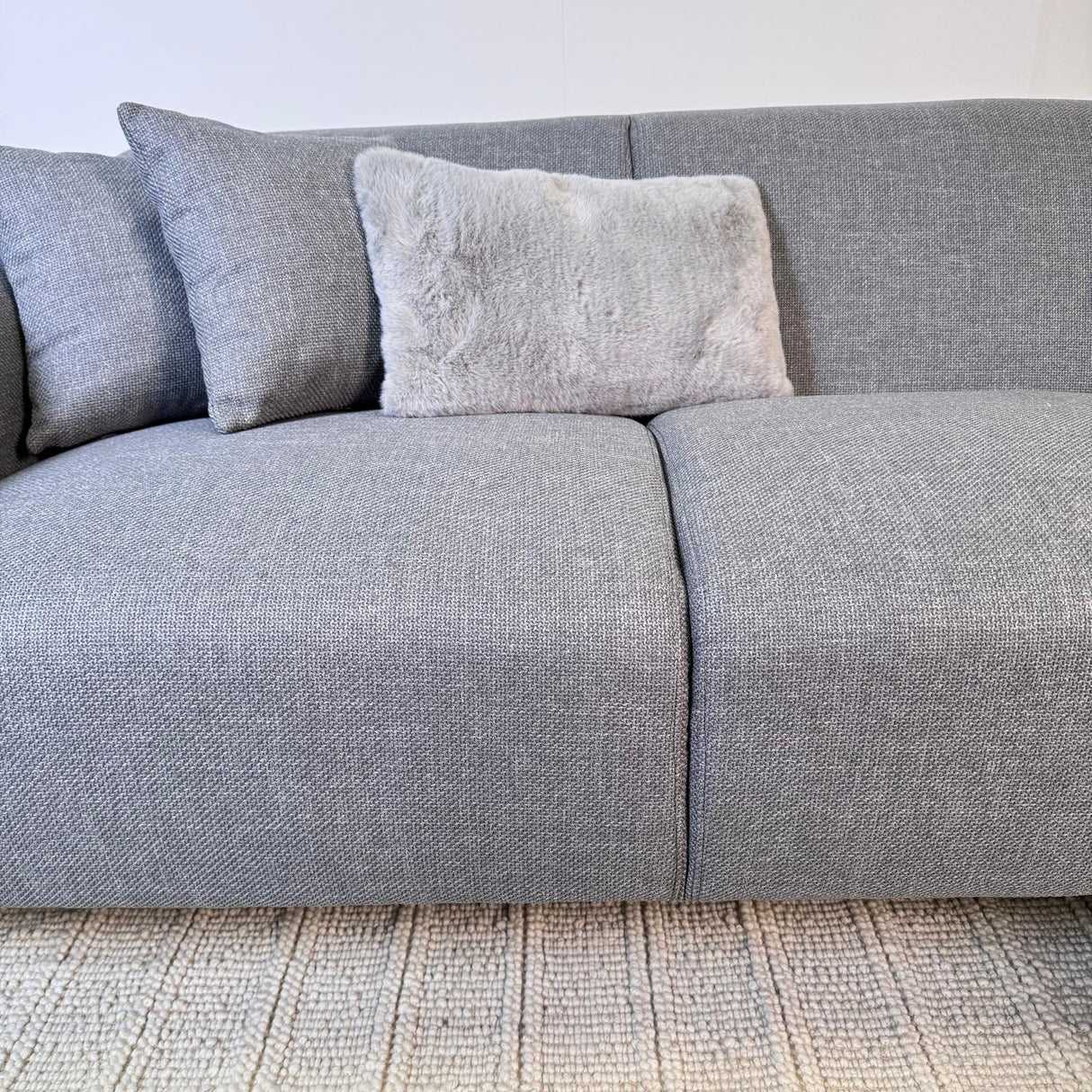 Canapé d'angle Moby bleu gris avec salon compact et tissu recyclé - Droit 