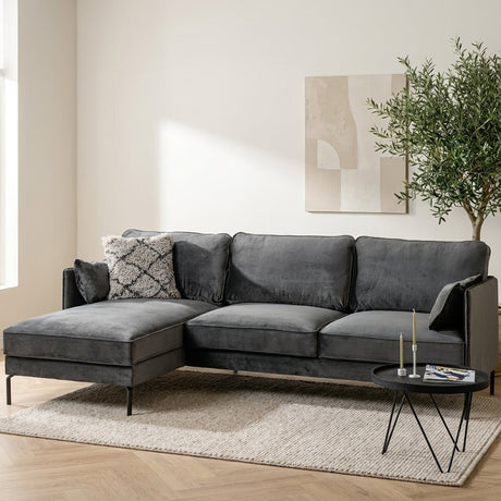 Hoekbank Peppin velvet donkergrijs - links sfeerfoto in modern interieur