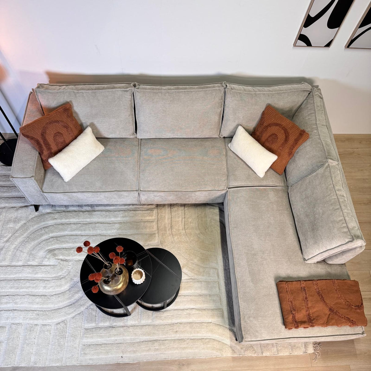 Canapé d'angle Yara avec méridienne en chenille beige - à droite 