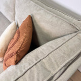 Canapé d'angle Yara avec méridienne en chenille beige - à droite 