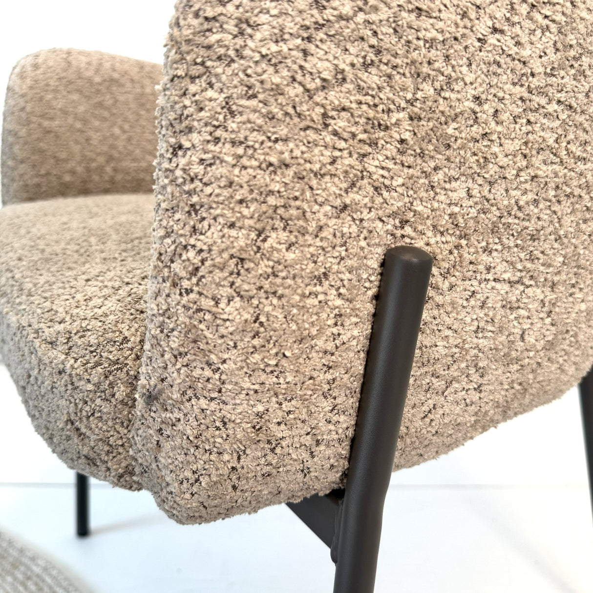Eetkamerstoel Bouclé Beige - Japandi - ronde vormen - Lola
