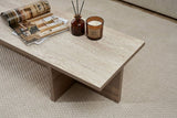 Table basse rectangulaire moderne avec plateau en travertin et base en mélamine noyer. Dimensions : 120 x 45 x 30 cm.