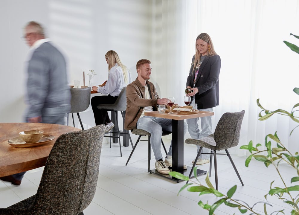 Table du bistrot Robin Square Mélamine Rustic Oak